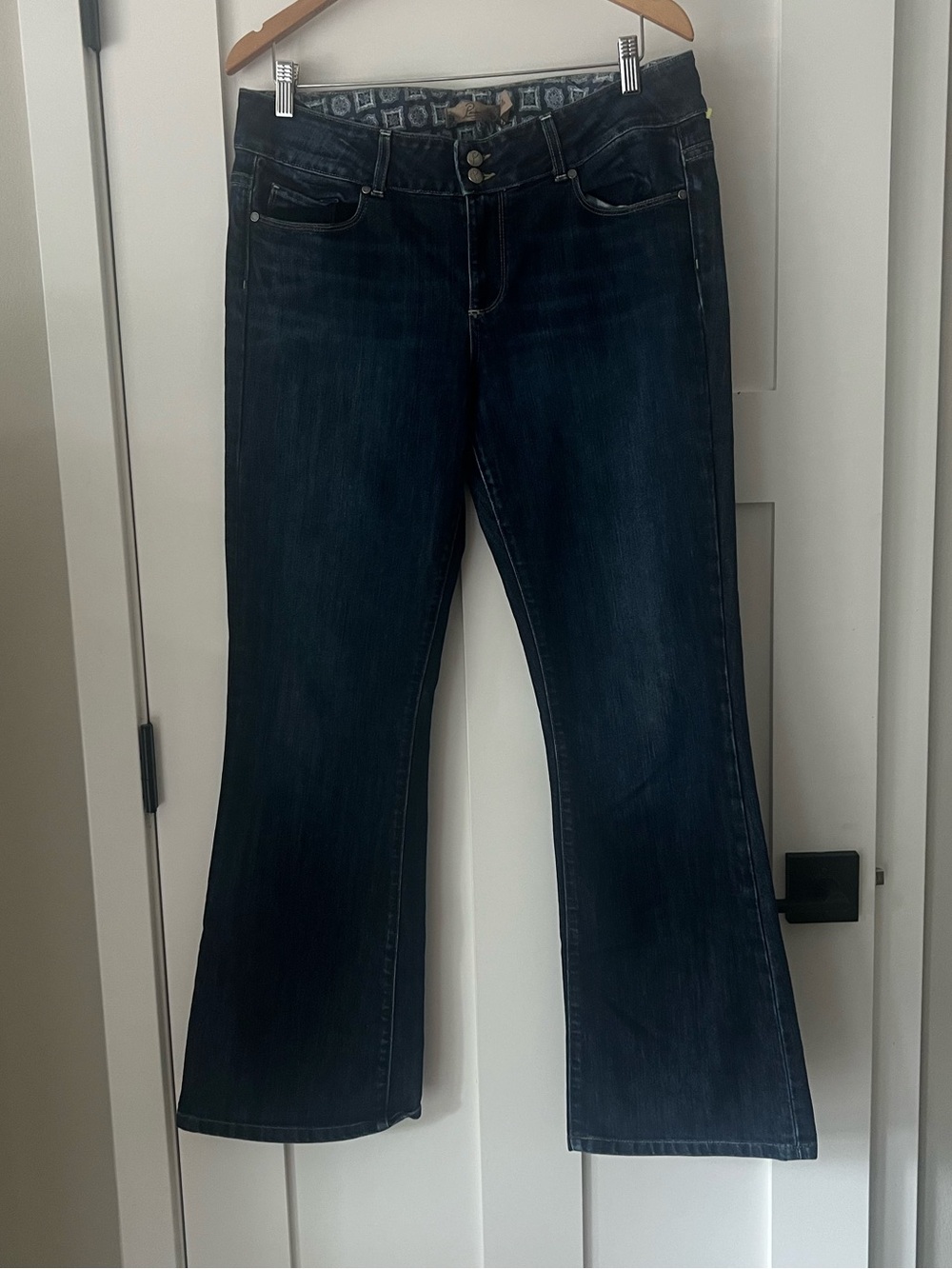 Paige Hidden Hills Dark Wash Flare Jeans Size 32